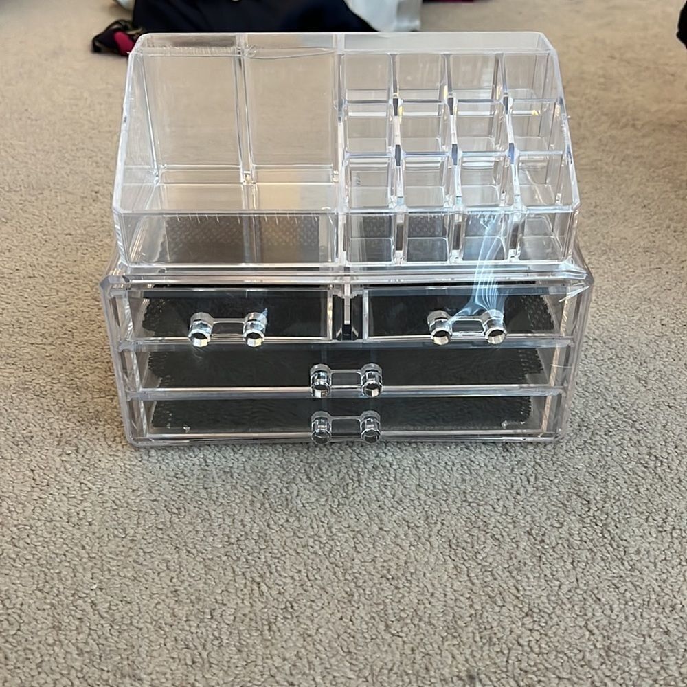NWT Clear Counter Organizer  - Picture 2 of 3